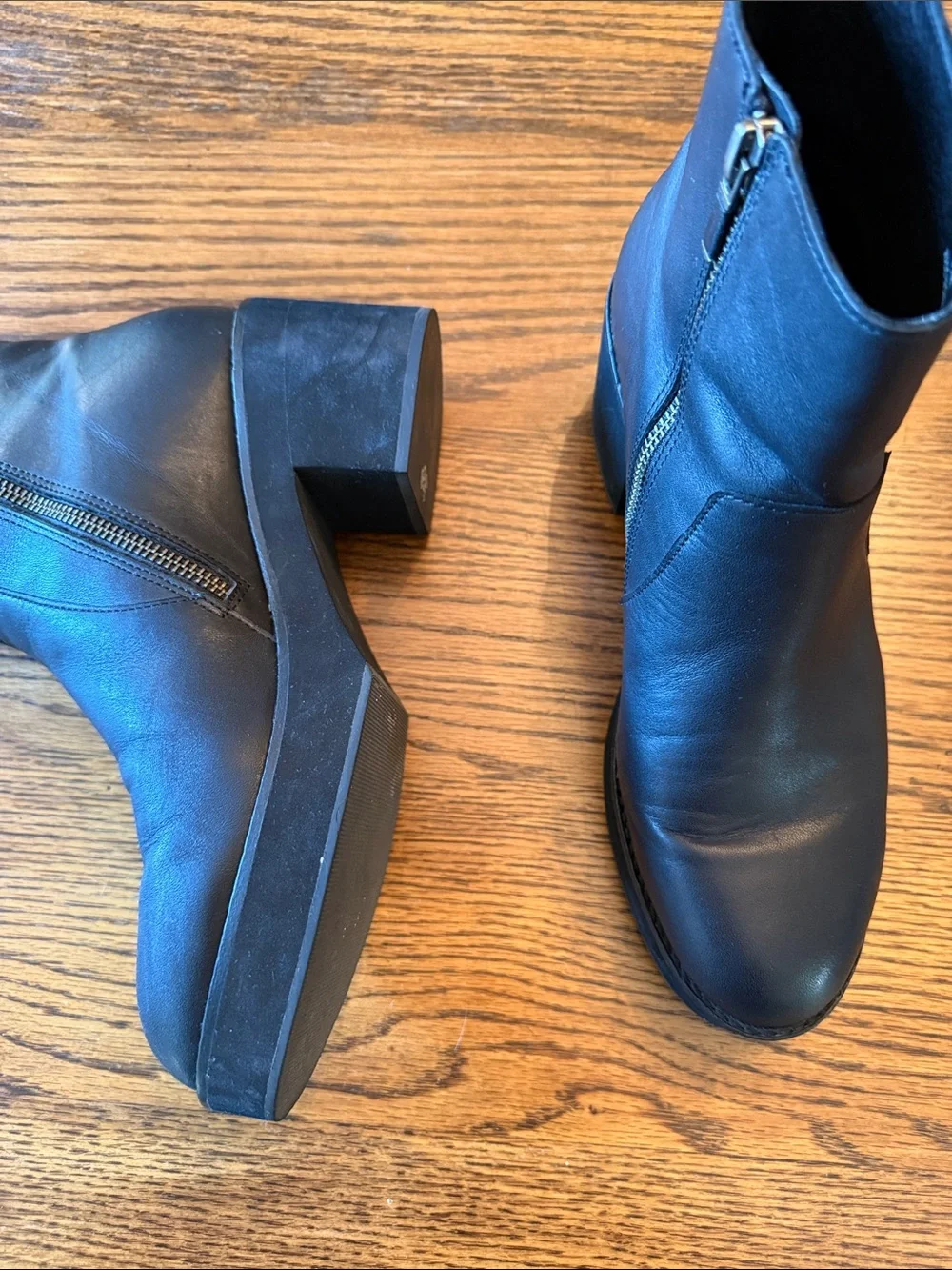 Eileen Fisher platform 70’s inspired Black Leather Zip Ankle Booties 9 1/2
